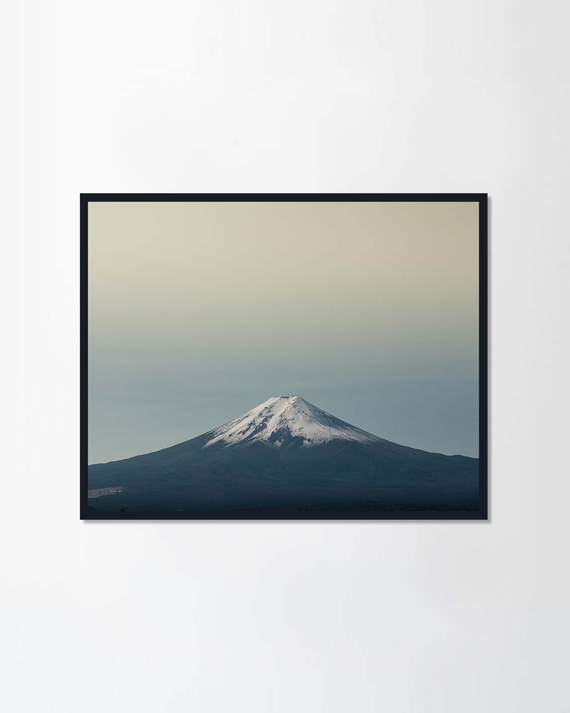 Fuji with the plain sky