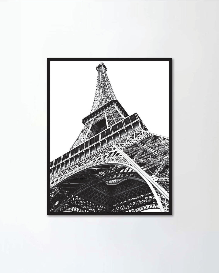 Eiffel in black and white