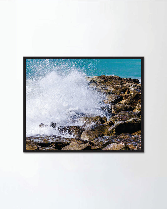 Sea waves breaking on the rocks