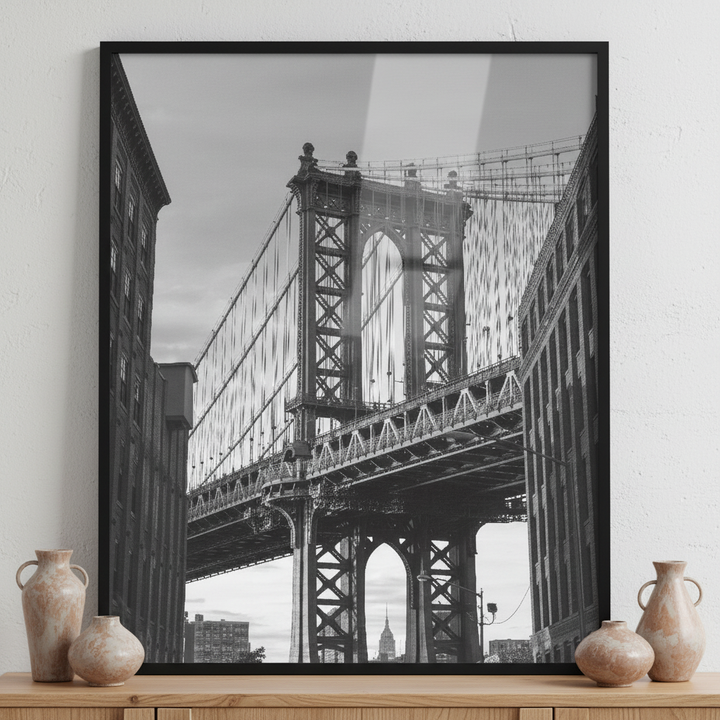 Manhattan Bridge at Brooklyn street ภาพติดผังสไตล์สแกนดิเนเวีย สำหรับตกแต่งบ้านและคอนโด พร้อมกรอบคุณภาพ