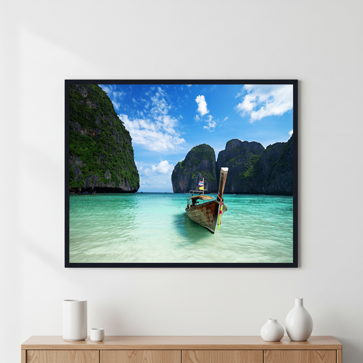 Long tail boat on the beautiful sea, Maya bay, Phuket ภาพติดผังสไตล์วิวธรรมชาติ สำหรับตกแต่งบ้านและคอนโด พร้อมกรอบคุณภาพ