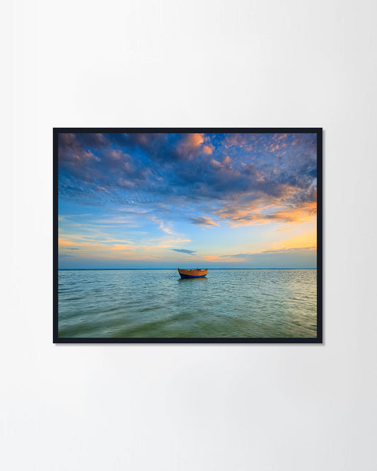 Lonely boat (Canvas)