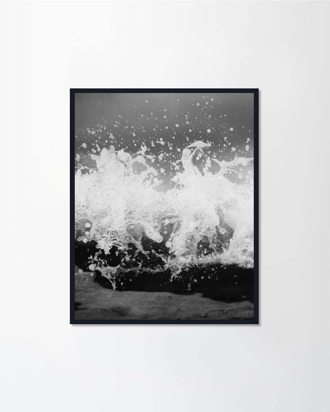 breaking wave splash