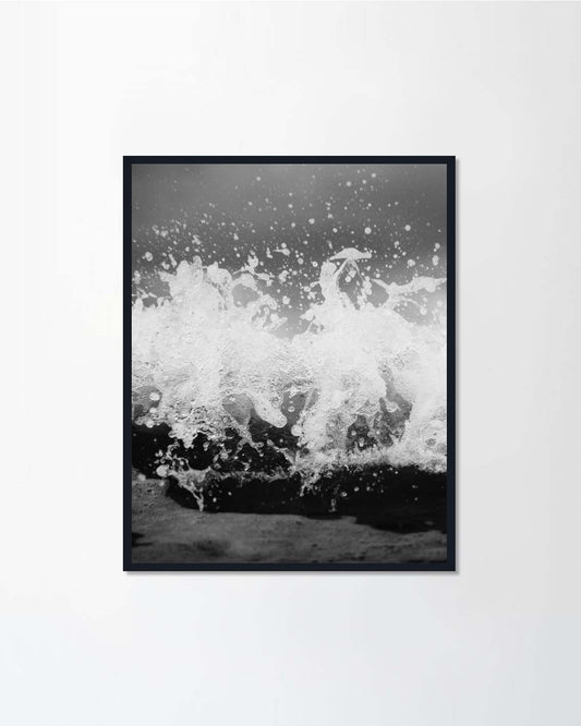 breaking wave splash